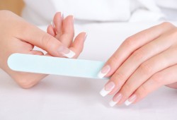 Как сделать маникюр в домашних условиях?