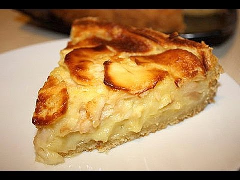 Пирог с яблоками и сметаной