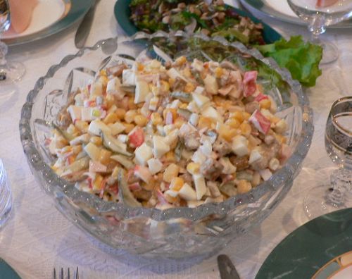 Салат с кириешками рецепт